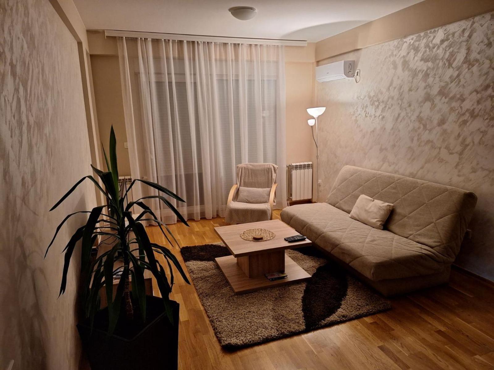 Apartamento San Čačak Exterior foto