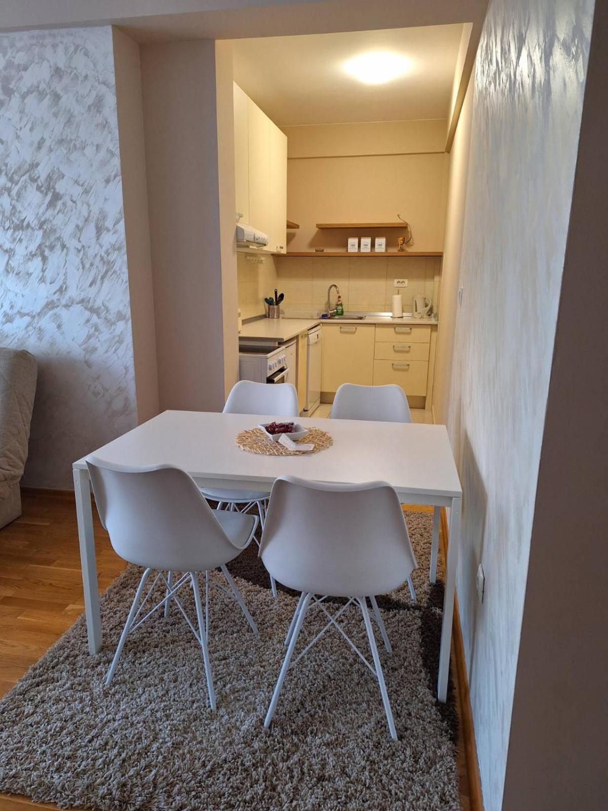 Apartamento San Čačak Exterior foto